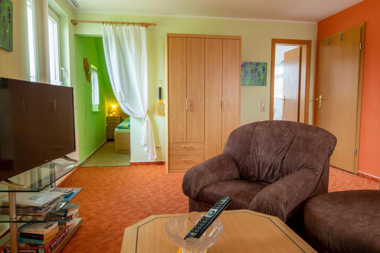 Urlaubs-Appartement Am Dorfrand Вик Екстериор снимка